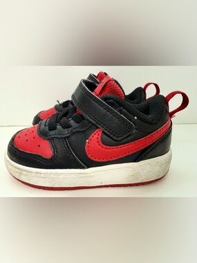 Nike Kids Black and Red Velcro Strap Sneakers - size 5C